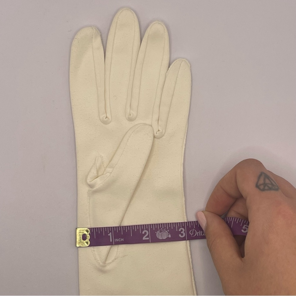 Vintage Ivory / White Long Elbow Formal Gloves - Picture 12 of 14